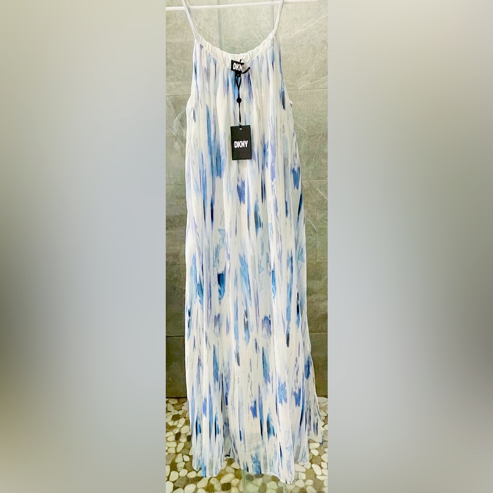 Women’s DKNY Maxi Dress, Size: Medium.             Brand New With Tags!